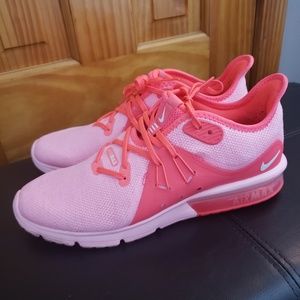 Nike Shoes - Nike Air Max Nike Shoes - Nike Air Max